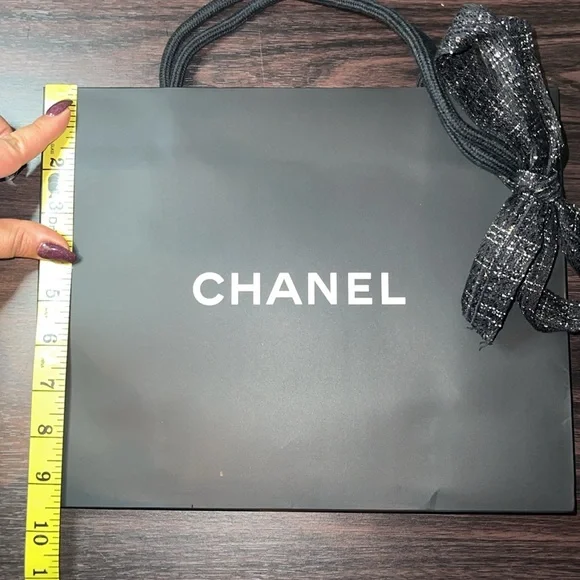 Chanel Shopping Bag w/Ribbon - Picture 5 of 5